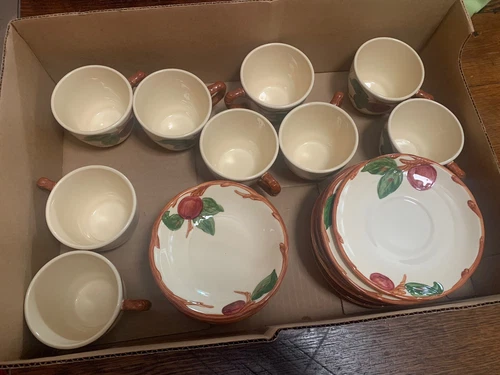 25 PC Set Vintage Franciscan Apple TEA DEMITASSE CUP SAUCERS SMALL BOWLS USA