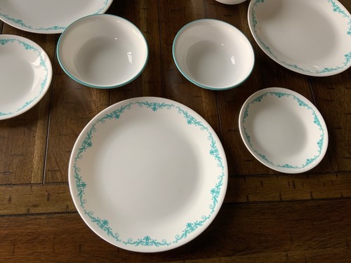 Corelle Garden Lace Teal/Turquoise Dinnerware (4) Dinner & Bread Plates & Bowls - Picture 3 of 8
