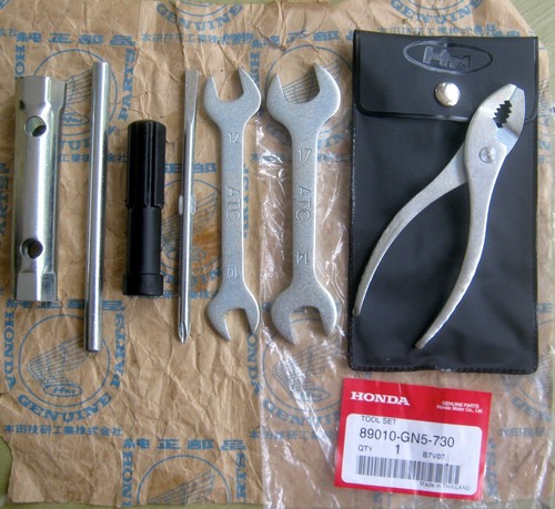 OEM HONDA NH80 NH125 CB100 CB125 CG110 CG125 CL100 C110 S65 TOOL KIT FREE SHIP. - Picture 4 of 4