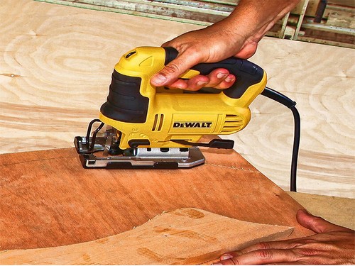 DEWALT DWE349 Jigsaw For Cutting Wood Metal & Plastic 650W with 6 Variable Speed - Picture 6 of 7