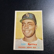 1957 Topps - Earl Battey #401 (RC) NM-MT
