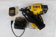 DeWalt DCN930 20-Volt 30° Cordless Framing Nailer Kit