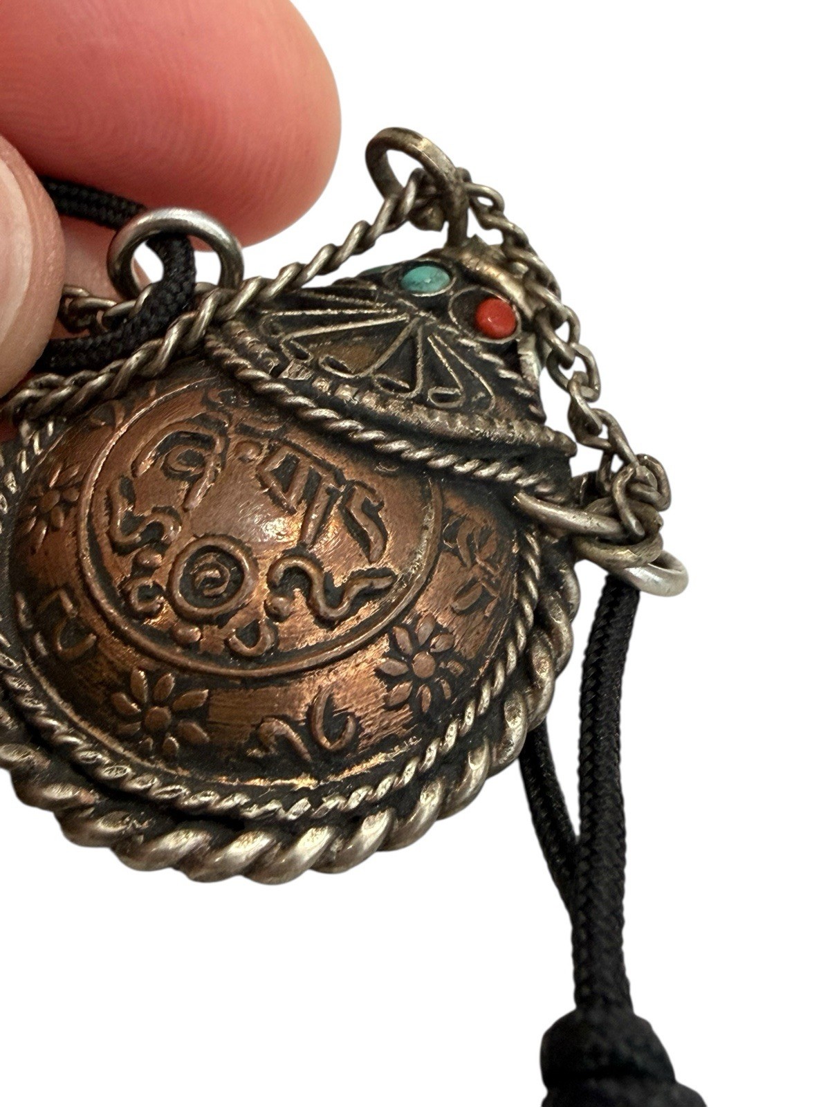 Himalayan ? Ornate Aromatherapy Diffuser Pendant … - image 8