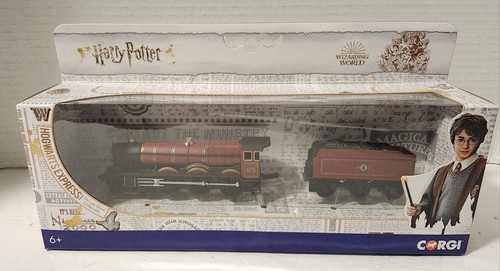 Corgi Harry Potter Hogwarts Express Train Engine / Train Car 1:100 Diecast