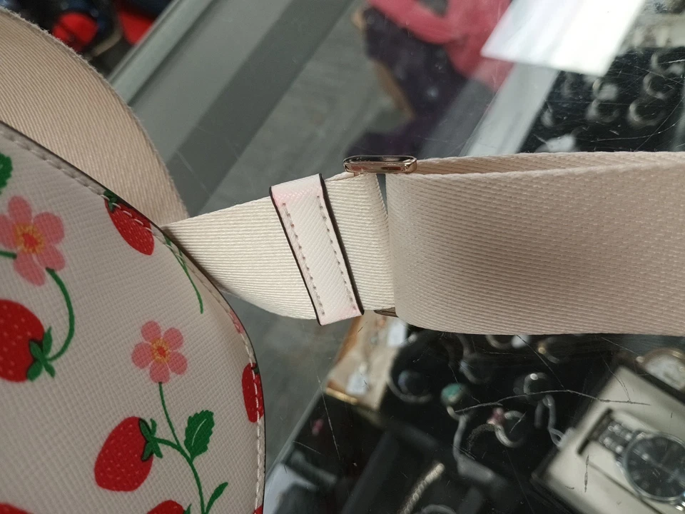 Bolso Bandolera Verano Kate Spade Madison Estampado Fresa Vid Foto 3 de 4