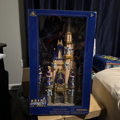 Walt Disney World Limited Edition 50th Anniversary Cinderella Castle New