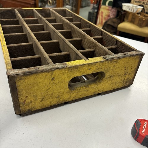 Vintage Dr. Pepper 24 Bottle Yellow Wood Crate Carrier Red lettering - NICE! - Picture 6 of 22