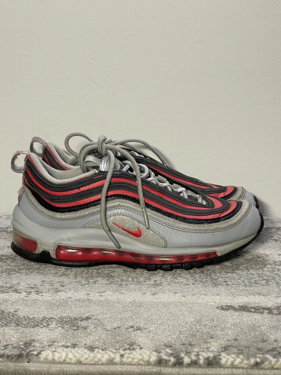 Grey felt top nike air max