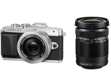 USED OLYMPUS Pen E-PL7 Double Kit, Silver w/ 14-42mm F3.5-5.6, 40-150mm F4-5.6