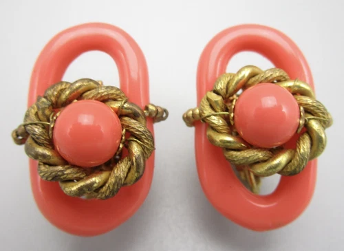 BEAUTIFUL VINTAGE MIRIAM HASKELL CORAL  & BRASS SCREW BACK CLIP EARRINGS