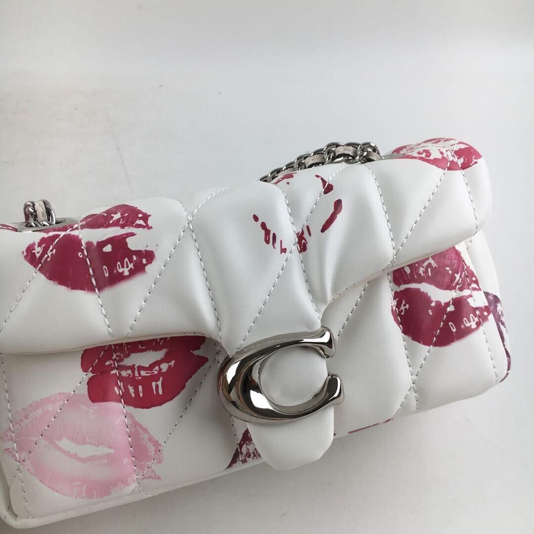Coach CR114 Tabby Shoulder Bag 20 With Quilting And Lip Coach CR114 Tabby Shoulder Bag 20 With Quilting And Lip