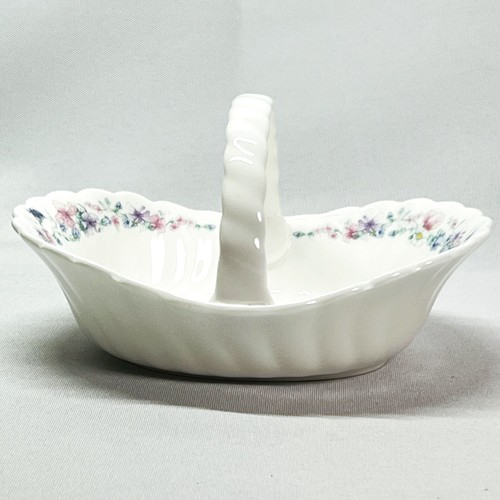 Wedgwood Porcelain Vintage Swirl Basket Angela Pink Purple Blue Floral 1980 - Picture 3 of 7