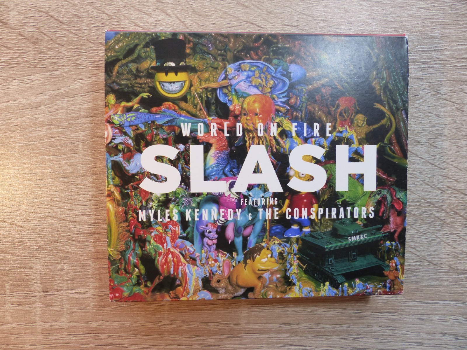 Slash ft Myles Kennedy & The Conspirators ""World on Fire"" - CD - UNPLAYED