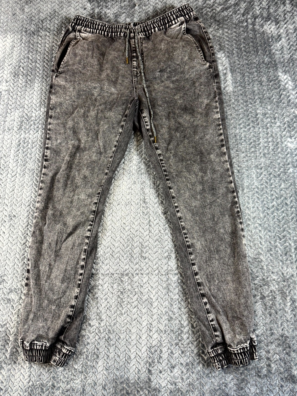 Medium Gray Cotton Acid Wash Mid Rise