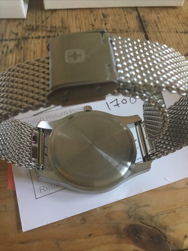 Ladies Watch Wenger Swiss Heart Face With Metal Strap In Box & Papers Excellent - Picture 6 of 7