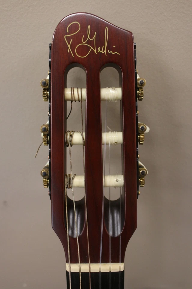 Godin Multiac Fretless Nylon SA Guitar 2009-Gloss Natural w/Case - Image 3 of 4