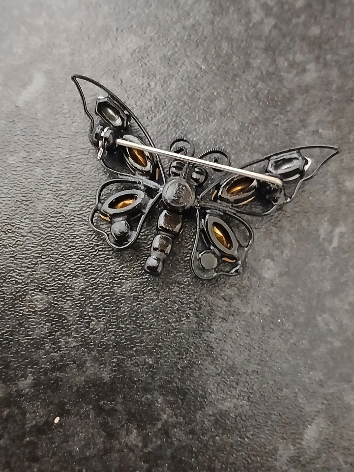 Lovely BUTLER AND WILSON Blue Crystal Butterfly Brooch, In Box Not Original Box - Image 4 of 4