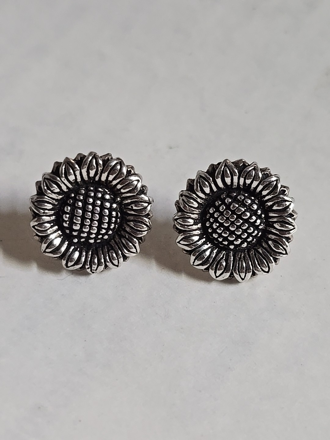 sterling silver sunflower post Back  earrings 925… - image 1