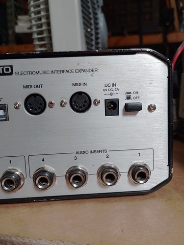 Akai Professional EIE Pro USB 2.0 Electromusic Audio Interface Expander - Picture 7 of 13