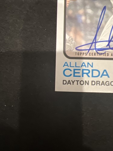 2022 Topps Heritage Allan Cerda Rookie RC Auto On-Card Cincinnati Reds - Picture 5 of 6