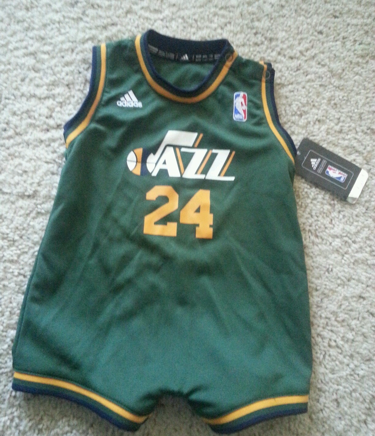 Picture 1 of 1