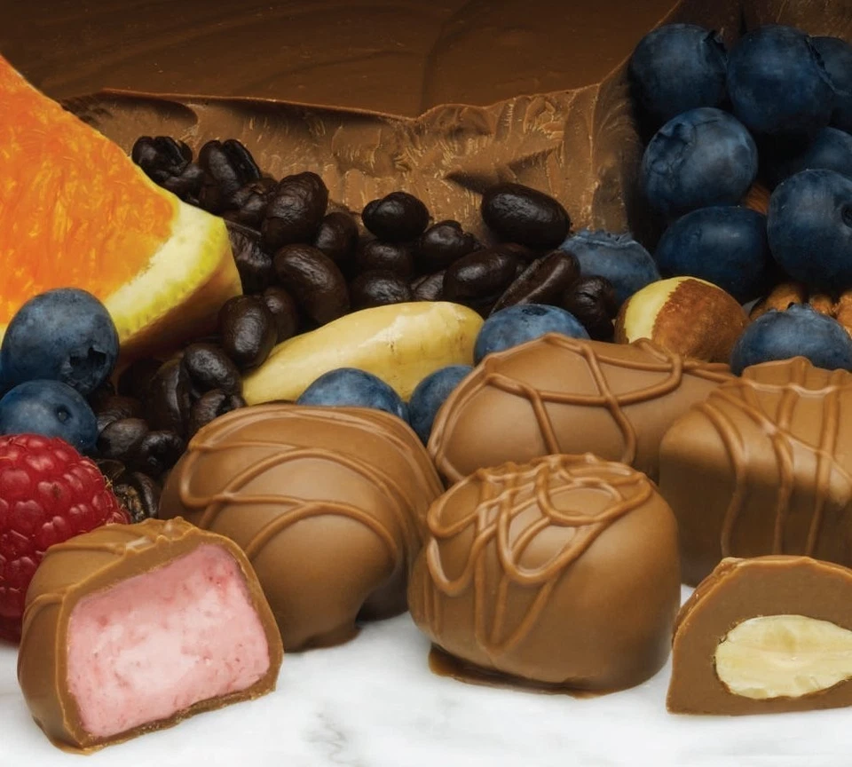 Chocolates Philadelphia Candies surtidos en caja de leche, caja de regalo de 1 libra Foto 3 de 4