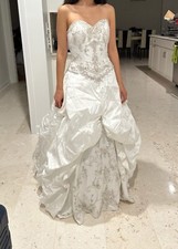 Size S 2-6 wedding dress, corset back, Strapless, Beadwork