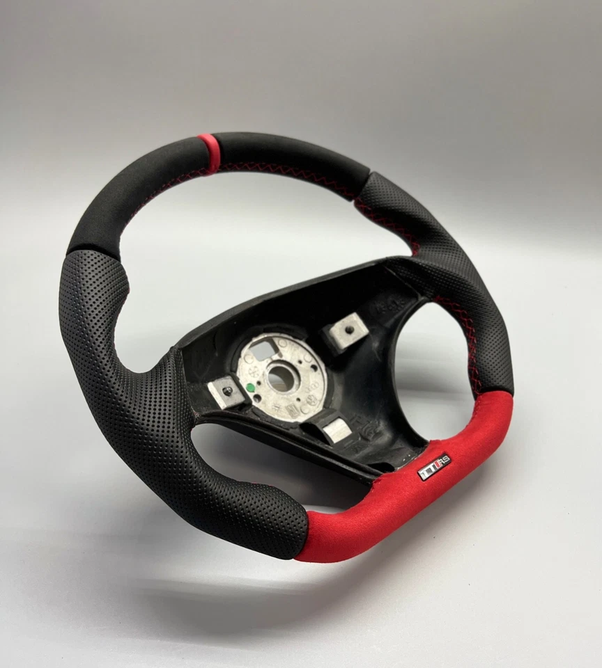 AUDI TT Custom STEERING WHEEL FLAT BOTTOM   MK1   ALCANTARA LEATHER RED STRIPE  - Image 2 of 4