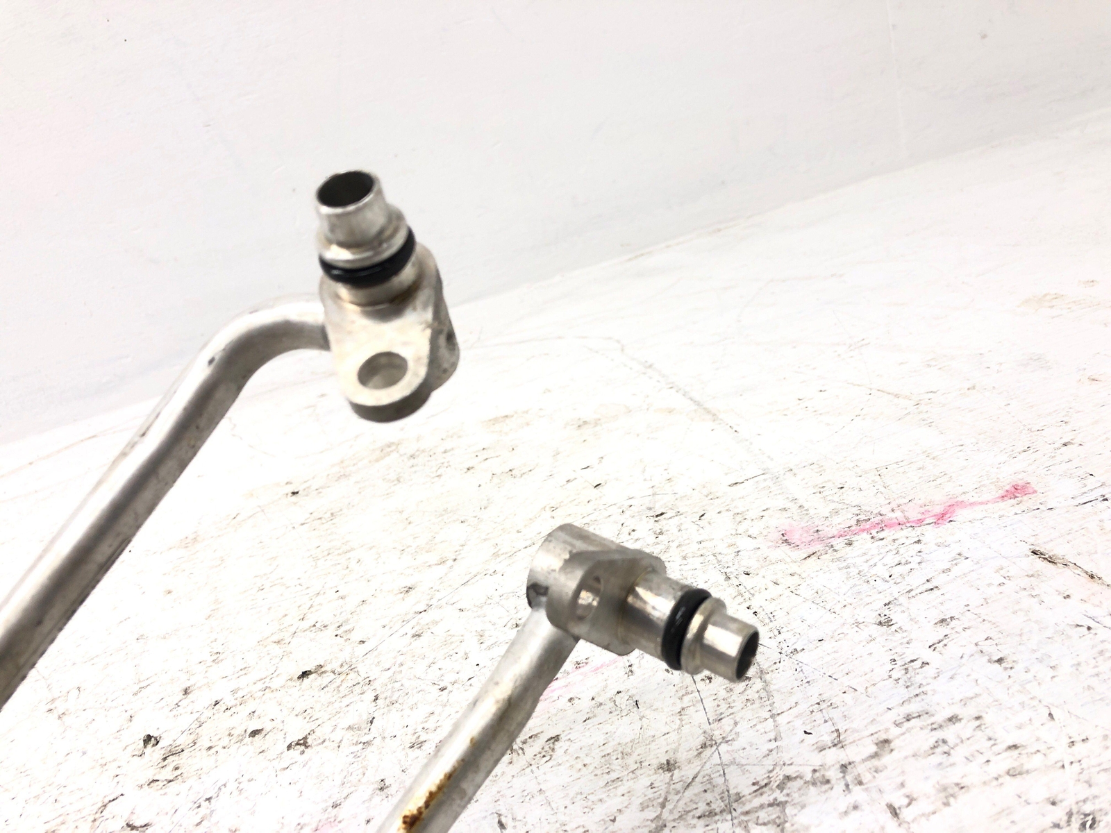 2016-2020 BENTLEY BENTAYGA REAR DIFFERENTIAL OIL COOLER OIL TEMP VALVE 2H0317027