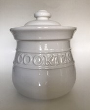 Vintage Pfaltzgraff Cookie Jar Hearth Bake & Serve Stoneware White Embossed NOS