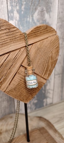 Alice nel Paese delle Meraviglie Drink Me Potion, Collana Bottiglia Personalizzata, Si Brilla! - Foto 9 di 12