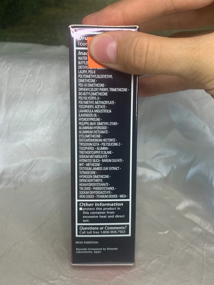 Shiseido Radiant Lifting Foundation Firming & Anti-Wrinkle 30ml Rich Brown D 20 - Image 2 of 4