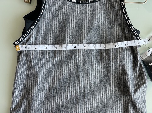 NWT Nike Girls Workout Tank- Medium - Picture 7 of 10