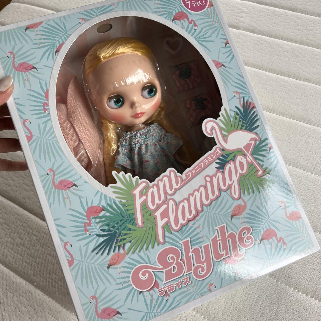 TAKARA TOMY Neo Blythe Shop Limited Fani Flamingo doll