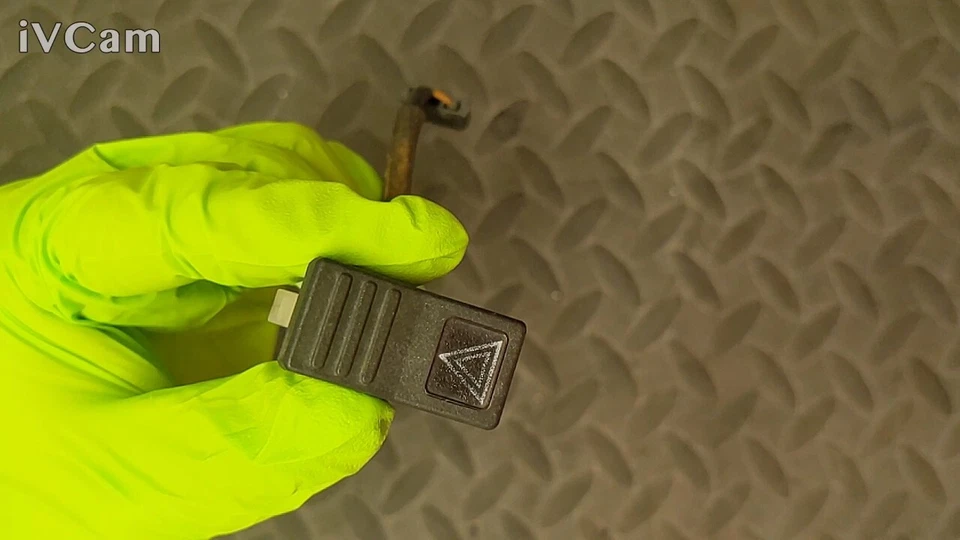 Interruptor de señal de peligro Bmw BMW R1100 R 1100 61 31 1 459 305 61312306503 6131145998 Foto 2 de 4