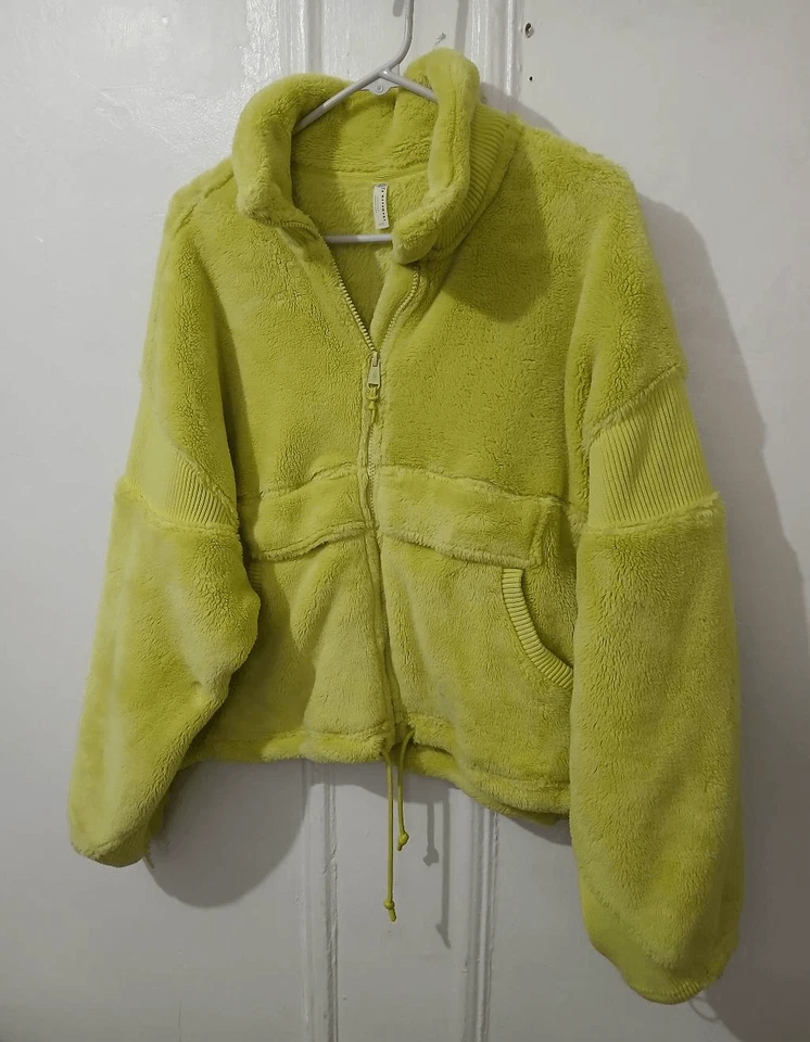 Free People Movimiento Mujer Mediano HIT THE SLOPES Verde Lima Fuzz Suéter Chaqueta