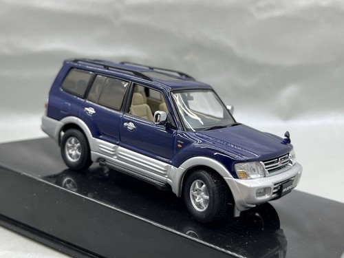 🇺🇦 1:43 AutoArt Mitsubishi Pajero LWB Blue  Paper package lost & LOOK PHOTOS - Picture 6 of 15