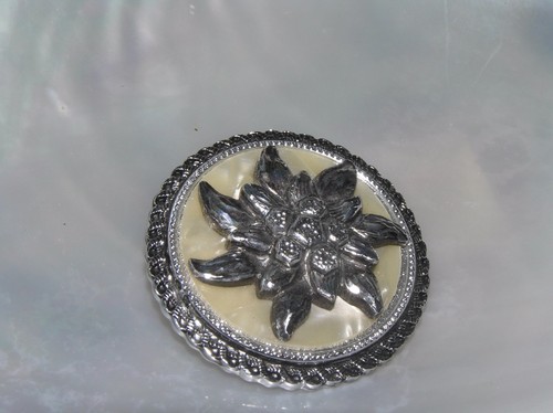 Vintage Round SIlvertone Medallion with Cream Swirl Plastic & Layered Oxidized - Picture 2 of 3