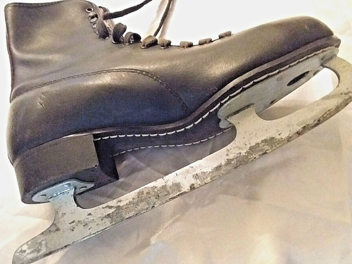 Pair Vintage Ice Skates & Guards, Imperial Steel, Japan - Holiday Decoration - Picture 5 of 7
