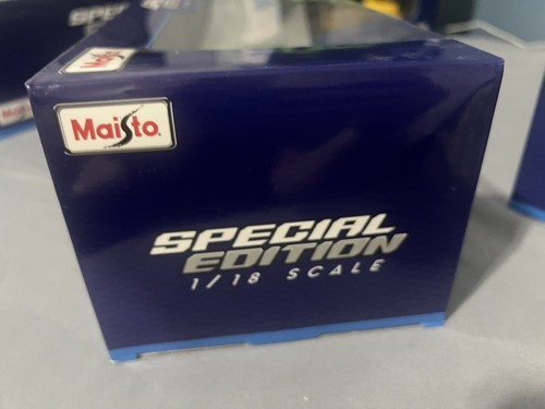 Maisto 1:18 diecast cars 1971 Datsun 240Z Green Fairlady - Picture 9 of 13