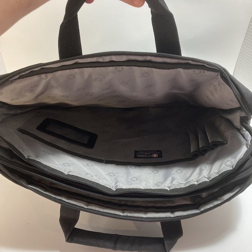 Swiss Gear Black Messenger Laptop Shoulder Bag - Picture 3 of 5