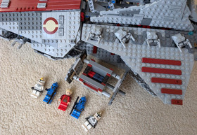 Lego Venator-Class Republic Attack Cruiser 8039 Star Wars 100% Complete Set 2009