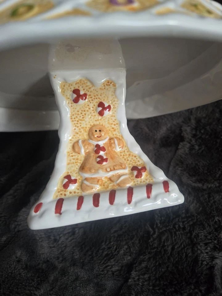 Suporte para bolo Mark Roberts Gingerbread Man pé de hortelã-pimenta 10” x 5” RARO  - Imagem 3 de 4