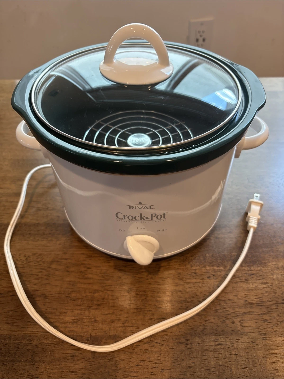 Rival Crock Pot 5025 2.5 Qt Stoneware Slow Cooker with wire rack insert
