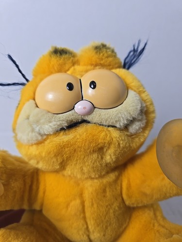 Vintage Garfield Suction Cup Plush Toy Window Clinger Collectible Cat  - Picture 2 of 7