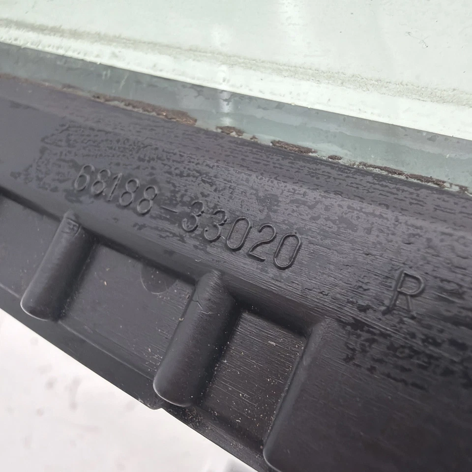 2002-2006 Toyota Camry Rear RH Door Quarter Vent Window Glass 68189-33020 OEM Foto 2 de 4