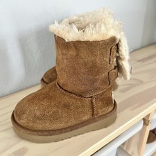 UGG Classic Bailey Knit Bow Boots Chestnut Suede Toddler Size 6