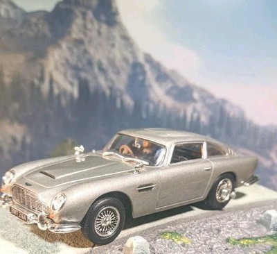 Vintage Goldfinger James Bond Aston Martin DB5 Vitrinenmodell. Exquisite Details. 
