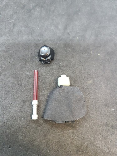 LEGO Star Wars Darth Vader Minifigure (10131 7262) sw0004 SCARS GRAY HEAD RARE - Picture 3 of 3