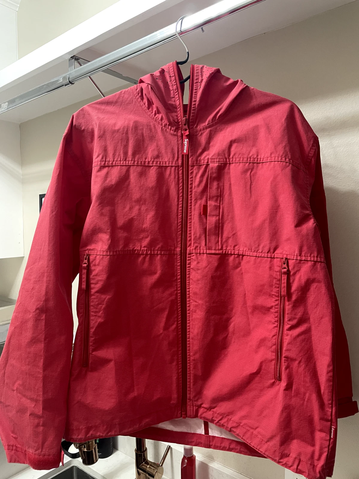 Veste homme Supreme à fermeture éclair complète rouge printemps été 2022   taille Petite